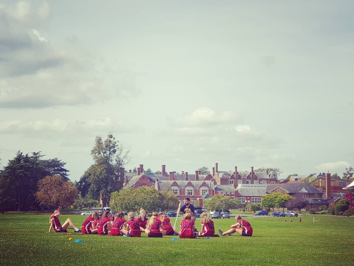 qas_sport's tweet photo. What a first weekend @QASCaversham! The #qaspe department are loving the sunshine this week. This weekends schedule is coming out soon! #qasfierceminds https://t.co/5kwwe1oj8f