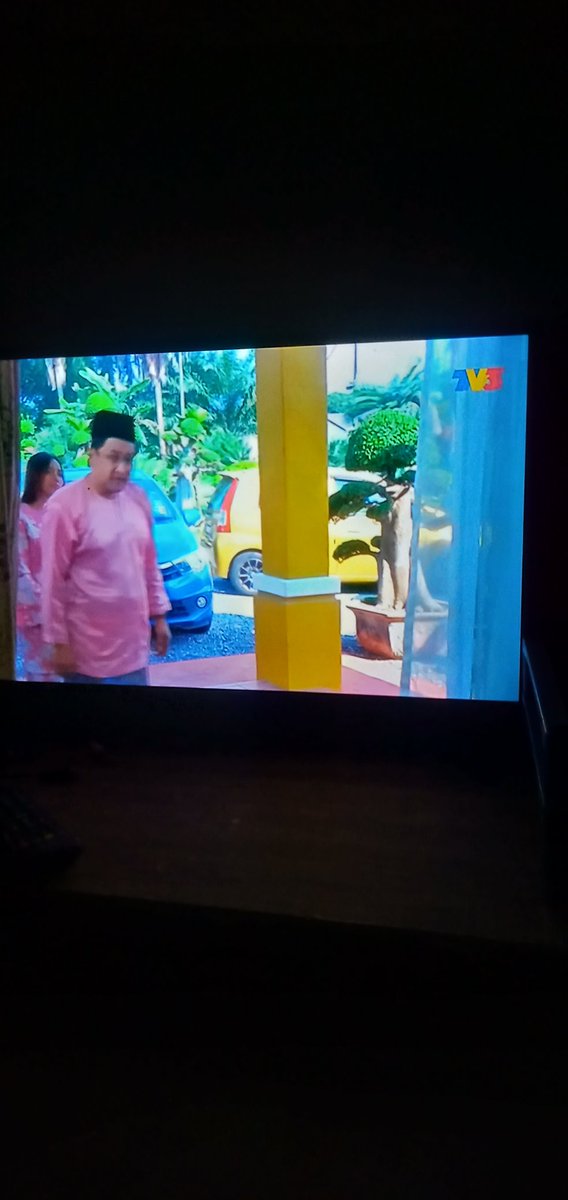 WikipediaGurll's tweet photo. keluarga luna tema pink 
keluarga areeq tema hitam 

#pinksmile https://t.co/nhVoxDAuS1