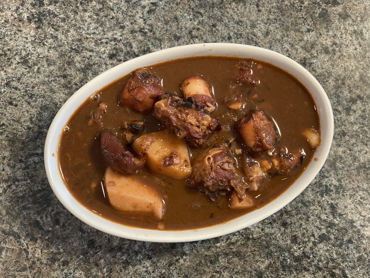 VienaDoCastelo's tweet image. Lunch specials for today!!! #vienadocastelo #pulledbeef #sandwich #piripirichickenskewers #octopus #polvo #codcakes #salad #portuguesefood #inthekitchenwithana🇵🇹 #supportlocal #smallbusiness #doordash #skipthedishes #socialdistance