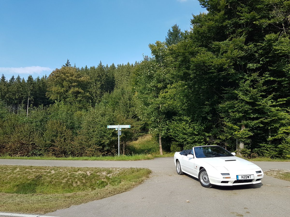 MttRbnsn's tweet photo. The 1980s called, wanted to know what time you'll be home.
The @mazdaukpr #RX7 #TurboII #Convertible: gloriously wedgy goodness. Has the same 237hp 13B turbo twin-rotor as the FD3 and it weighs 1,140kg-ish, so it is BLOODY RAPID. https://t.co/9rx2Ms6COM