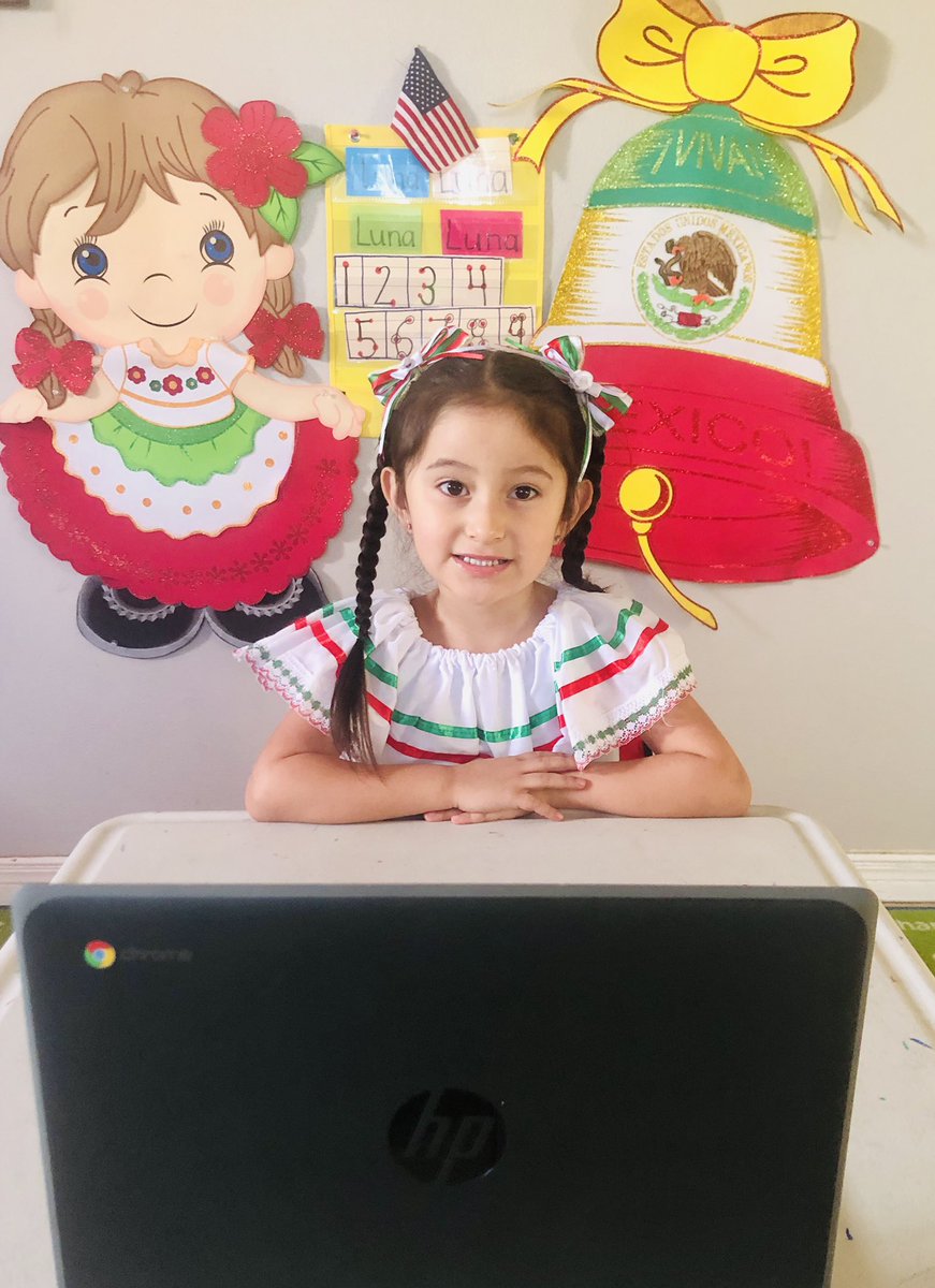 sgcorral01's tweet photo. VIVA Mexico 🇲🇽 @ScotsdaleES https://t.co/xw6uoPr1gC