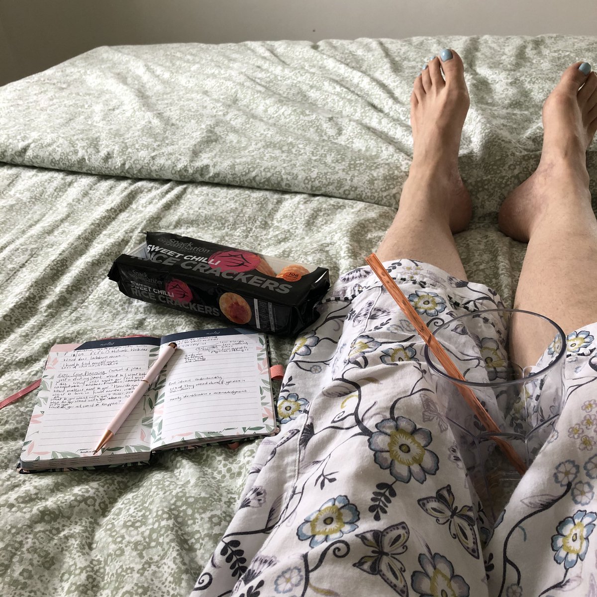 JaneReevesFord2's tweet image. Loving the Covid way of learning. Attended the #pcpldnetwork #PCPLD2020 webinar from my bed armed with all the essentials.