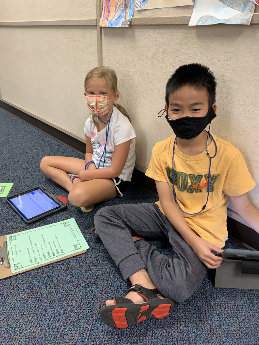 Friends helping friends using <a href="/GoogleTranslatr/">Google Translate</a> to communicate in Vietnamese <a href="/MPS_Morton/">Morton Elementary</a>. We love working together in class! <a href="/ElizabethJane58/">ElizabethTjeerdsma</a> <a href="/MalonePrincipal/">Troy Malone</a> <a href="/jsutfin/">@jsutfin</a> <a href="/DeFreec/">Andy DeFreece</a>