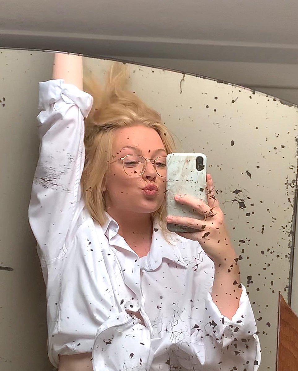 Burnt chicken nugget tweet media