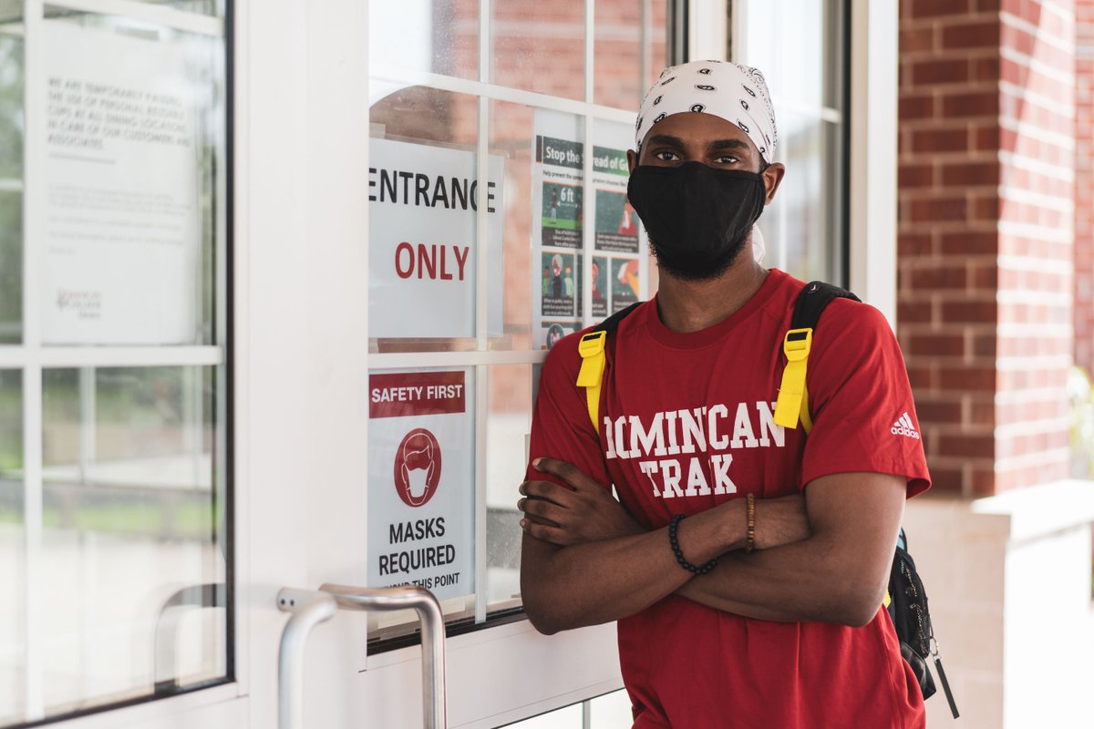 DominicanOburg's tweet photo. Great work DC students on keeping our campus safe!  Keep it up by doing your COVID-19 screening every day.  Remember to wear your mask, socially distance, and wash your hands or use sanitizer often.  #KeepDCSafe #ChargerPride #dostuffDC https://t.co/WjeFwTTftq