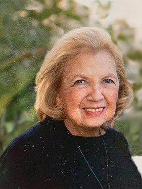 AANEMorg's tweet image. Congratulations to Estelle Benson, the winner of the #AANEM 2020 Public Recognition Award! It honors those who make extraordinary contributions toward increasing public awareness of muscle and nerve disorders. Estelle is the co-founder of @gbscidp . 

aanem.org/News-Express/M…