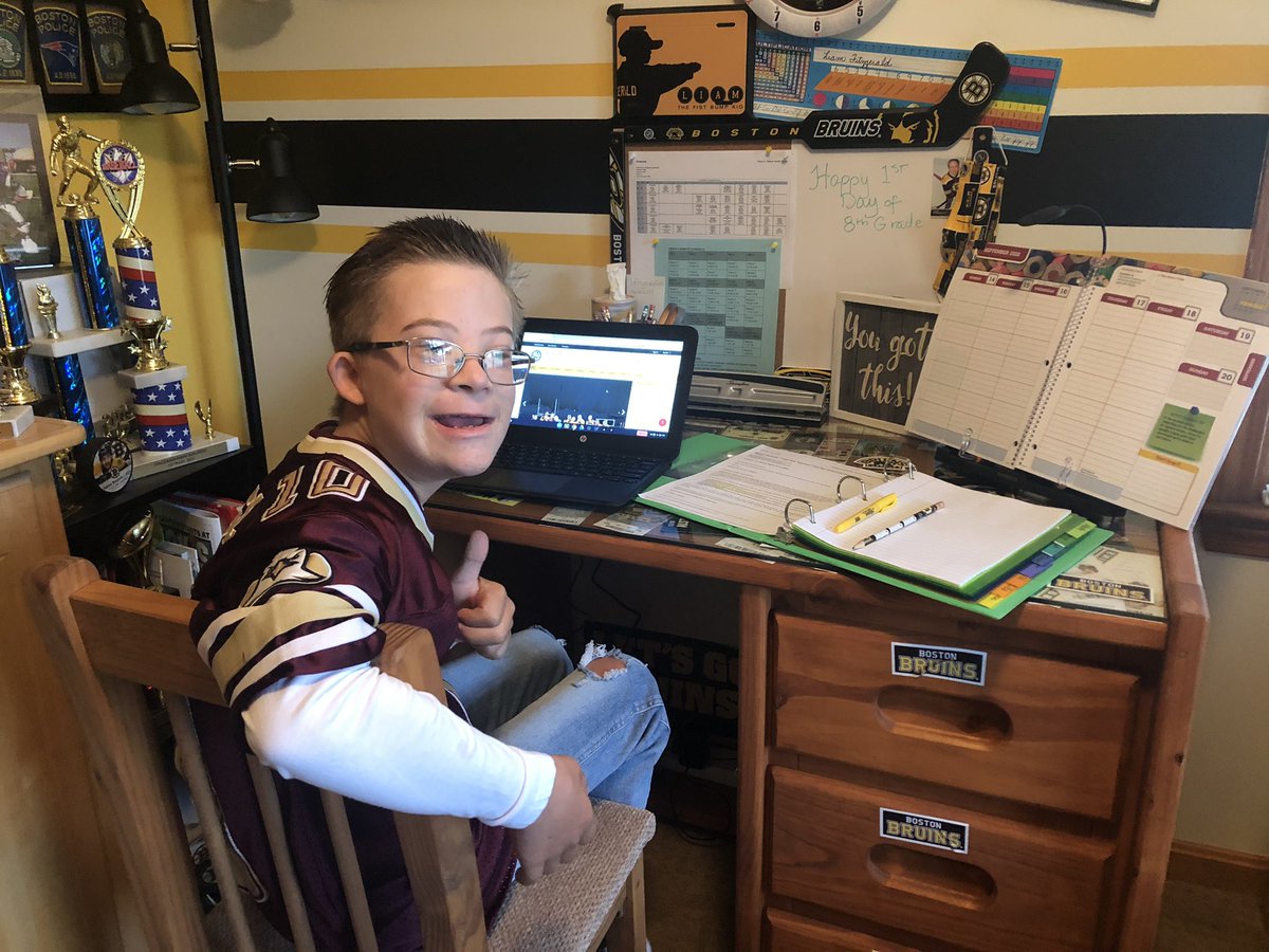 fistbumpkid's tweet photo. 1st day of 8th Grade! #igotthis https://t.co/76t72yv0NI