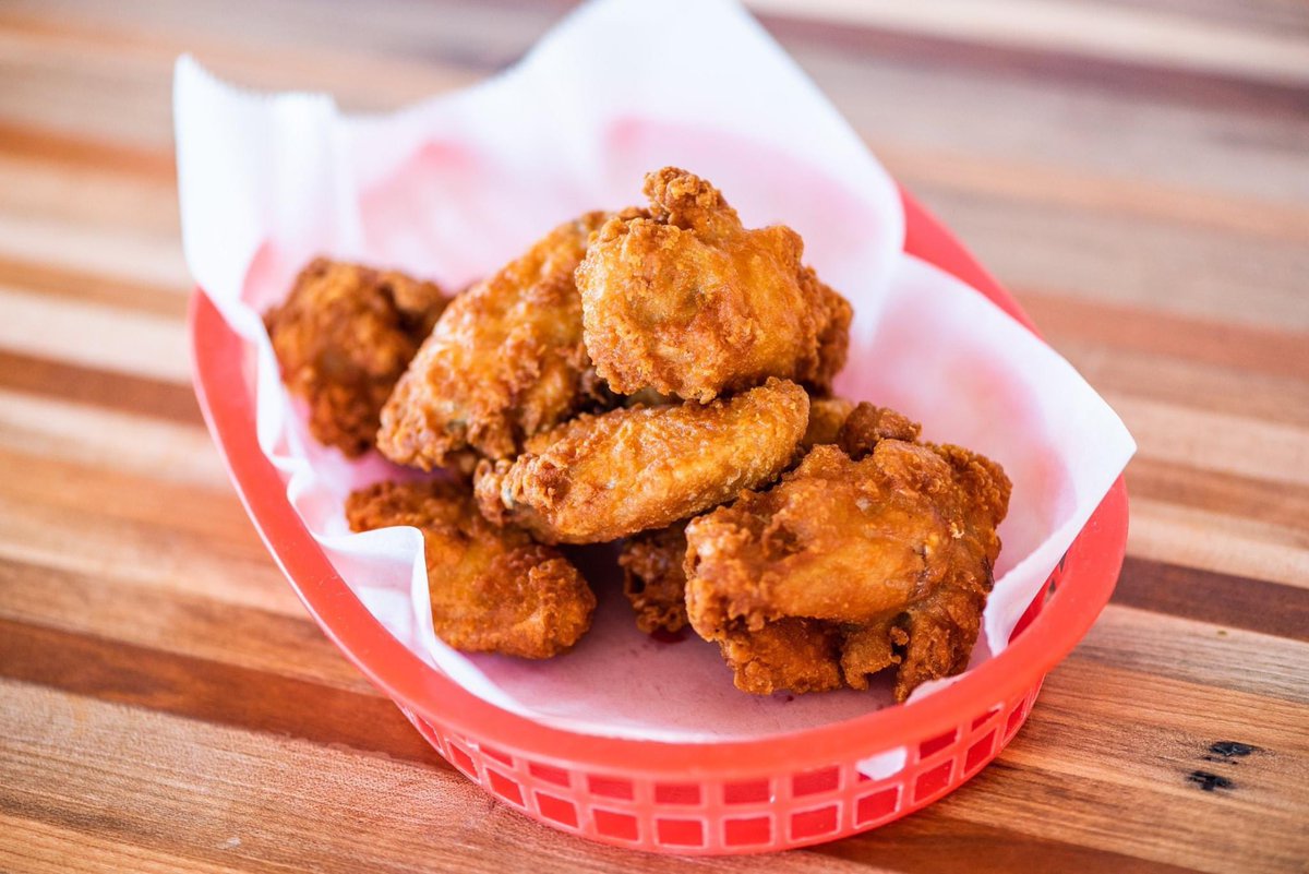 GiuseppesMonroe's tweet image. Do your thang, chicken wang.
•
•
•
#giuseppespizza #appattack #wings #wangs #yum #monroeeats #monroepizzeria