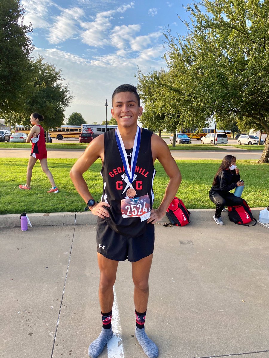 xc_jorge's tweet photo. Great day today at the Midlothian James Smith Invitational! Left with an 8th place finish! #longhornspeed #longhornathletics @chhslonghornXC @CHLonghorns https://t.co/QdXtOKVIgU