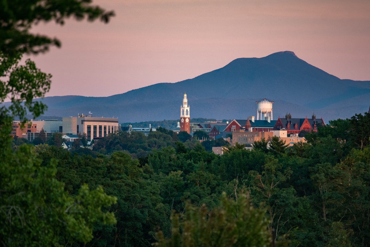The city on a hill. #WallpaperWednesday

(Photo: Josh Brown)