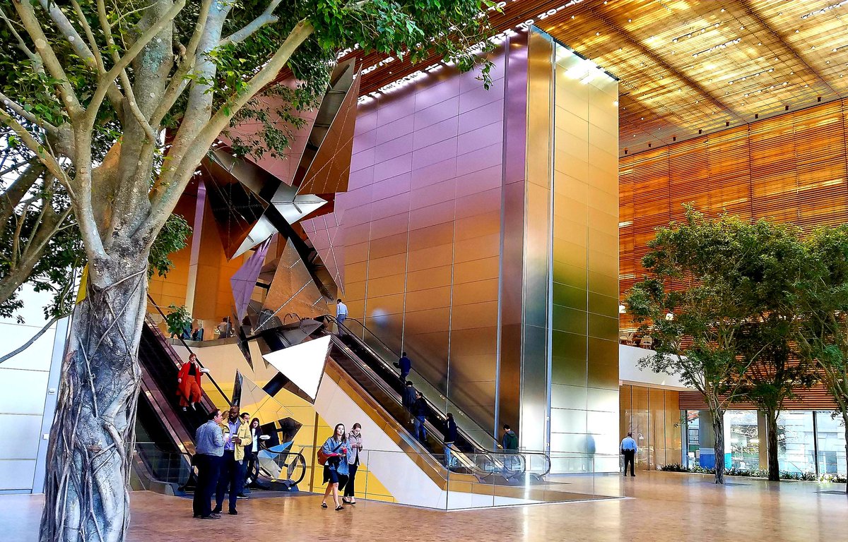 TraveloreReport's tweet photo. Beautiful main entrance of the Comcast Technology Center, also the home of the Four Seasons Hotel Philadelphia; the only Forbes 5-Star in the city #fsphiladelphia #fourseasonsphiladelphia #fourseasonshotels #visitphilly #discoverphl #discover_phl #visitpa #travelblogger #Travel https://t.co/q7E977ySyJ