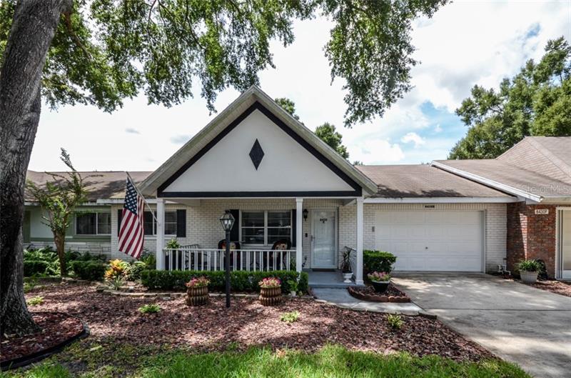 Fall in love with this 2 BD/ 2 BA in Ocala. Call, text or direct message me for more info.  cpix.me/l/104910963