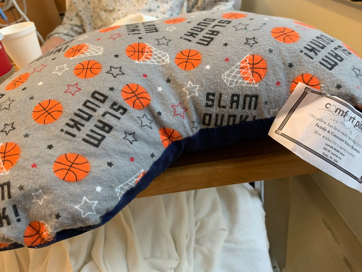 karleyweidner's tweet photo. My dad received a kidney from his twin brother yesterday! Today in recovery he received a pillow to help with comfort! Check out where it came from! Thank you @DASD_LMS #DASDproud #hometown @TJUHospital 💙💛 https://t.co/hby5ufigBF