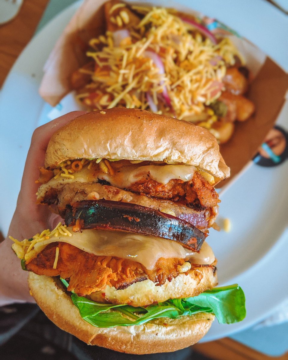 SafTastic_SK's tweet photo. We are BACK with the ultimate PUNJABI BURGERS 🤩 and Chaat Masala Chips 😋this Sunday @CafeNonnas 
....
Due to demand of these burgers, we are taking Pre-Orders via DM or text 07790382944. 
.......
Vegan / Vegetarian and Gluten Free Options Available On Request. https://t.co/mJ8qU9pKHE