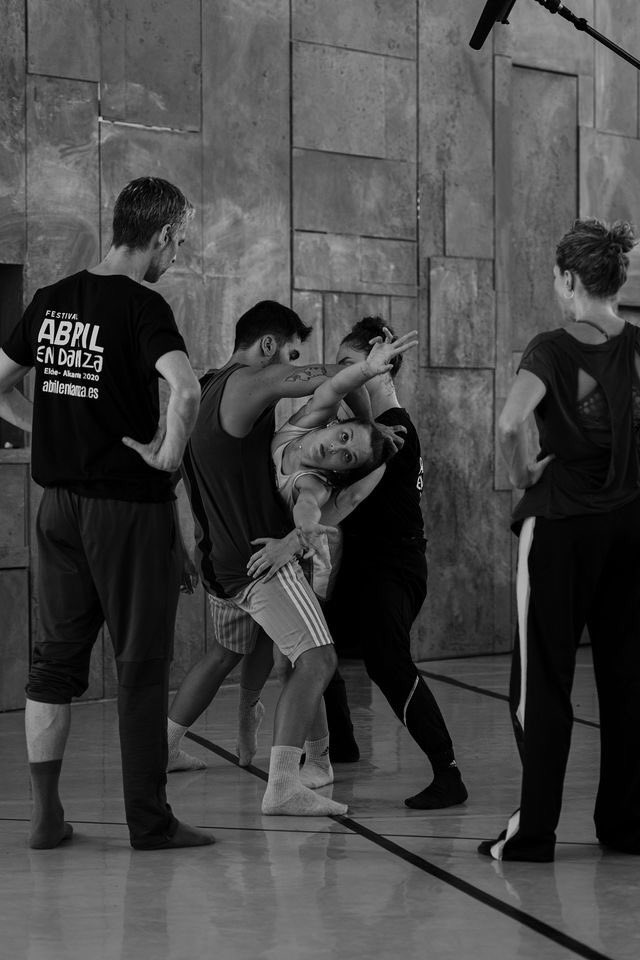 🤩'La mort i la donzella', l'espectacle de dansa de producció pròpia del <a href="/GVAivc/">Institut Valencià de Cultura - GVA</a> amb direcció i coreografia d' <a href="/AsunNoales/">Asun Noales</a>, arriba al final de la seua preparació a <a href="/Escorxador/">Escorxador</a> d'Elx.

📆 L'1 d'octubre s'estrena al <a href="/granteatre/">Gran Teatre d'Elx</a> i després passarà per #Castelló i  #València