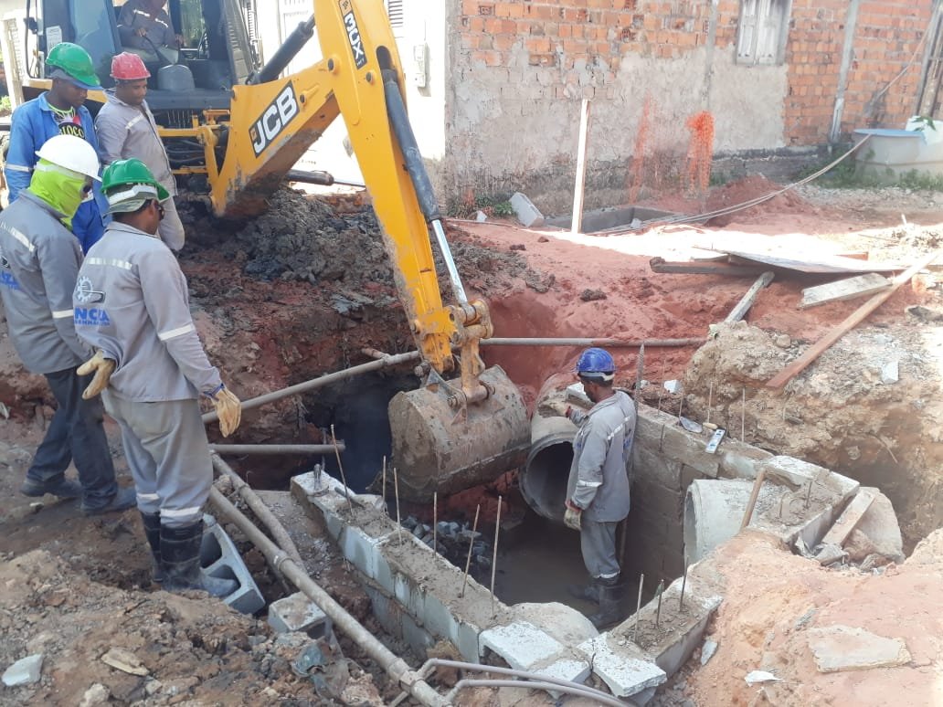 EHolandaJr's tweet photo. A Rua São Benedito, no Jambeiro, é mais uma região beneficiada com obras de drenagem profunda.
#DrenagemProfunda #SãoLuís #Jambeiro https://t.co/Tbu1tQvo5S