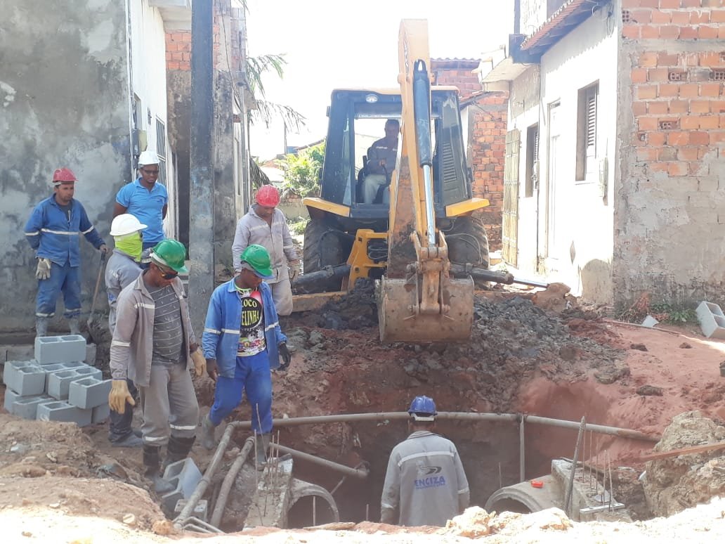 EHolandaJr's tweet photo. A Rua São Benedito, no Jambeiro, é mais uma região beneficiada com obras de drenagem profunda.
#DrenagemProfunda #SãoLuís #Jambeiro https://t.co/Tbu1tQvo5S