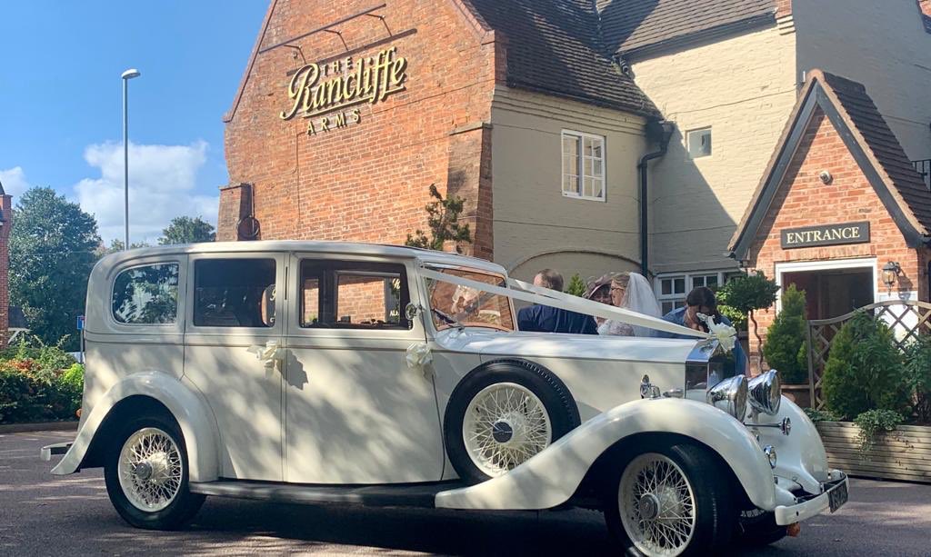 candeowedding's tweet photo. We would like to say thank you to Rancliffe Arms in Nottingham for allowing us the use of their car park on Saturday to park our trailer.  Also thank you for offering refreshments to our driver👍#rancliffearmsnottingham https://t.co/WNOF6mlPN6