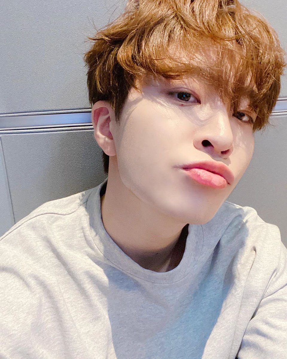 It's your birthday already. I don't know how many times I have greeted you but... Happiest Birthday mi Sunshine!! I always wish you happiness.  (And i also hope I get to finish my essay already hehe.) #OurSoulmateYoungjae