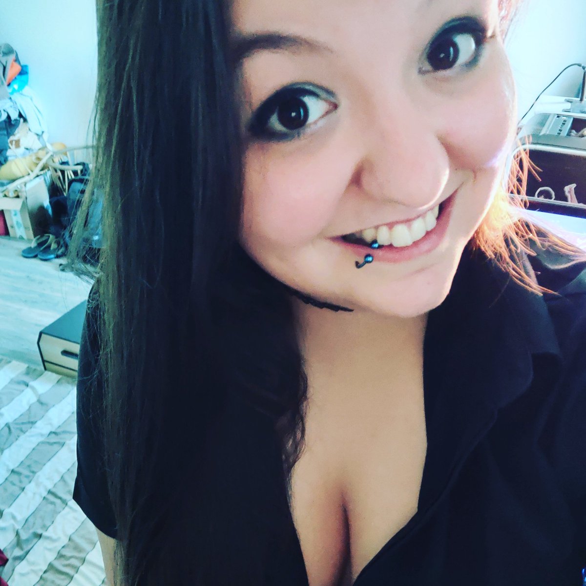 Lemilissa's tweet photo. I did an extra league stream today! Got into promos and lost them right away. Rip. 🤫

#streaming #Girlswhogame #gamergirls #gamingcommunity #videogames #Piercing #BiWeek #Bisexual #LeagueOfLegends https://t.co/LuPss3su0O