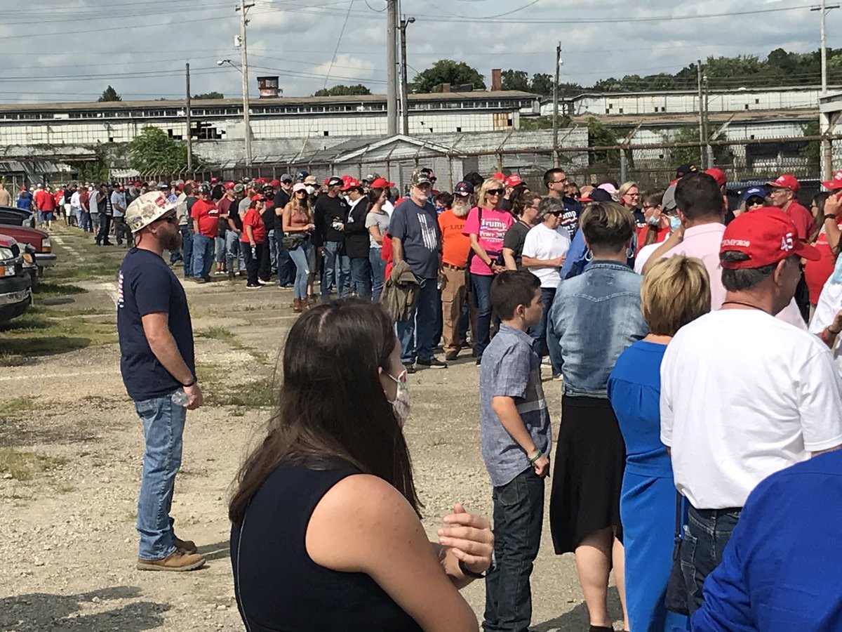 In Zanesville for the “Workers for Trump” rally with  @VP  @Mike_Pence this afternoon. The queue line stretches well into the hundreds at Muskingum County Fairgrounds.