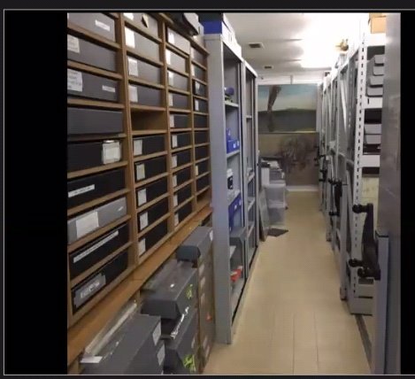 amazingMeagen's tweet photo. A fabulous presentation by Ami Bouhassane & Antony Penrose of @FarleysHG for @IconPaintings. Astounding that her work was unrecognised before her family's meticulous effort to create an archive and promote #LeeMiller's amazing work. #EnviroControl #Cataloguing #ArchiveStorage https://t.co/alDeIpLtD5