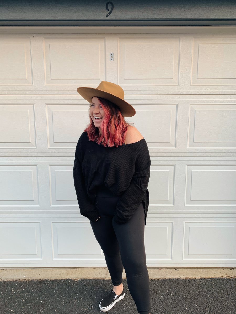 tesselaa_'s tweet photo. Pink hurr don’t curr 💕 https://t.co/vnimup2VRj