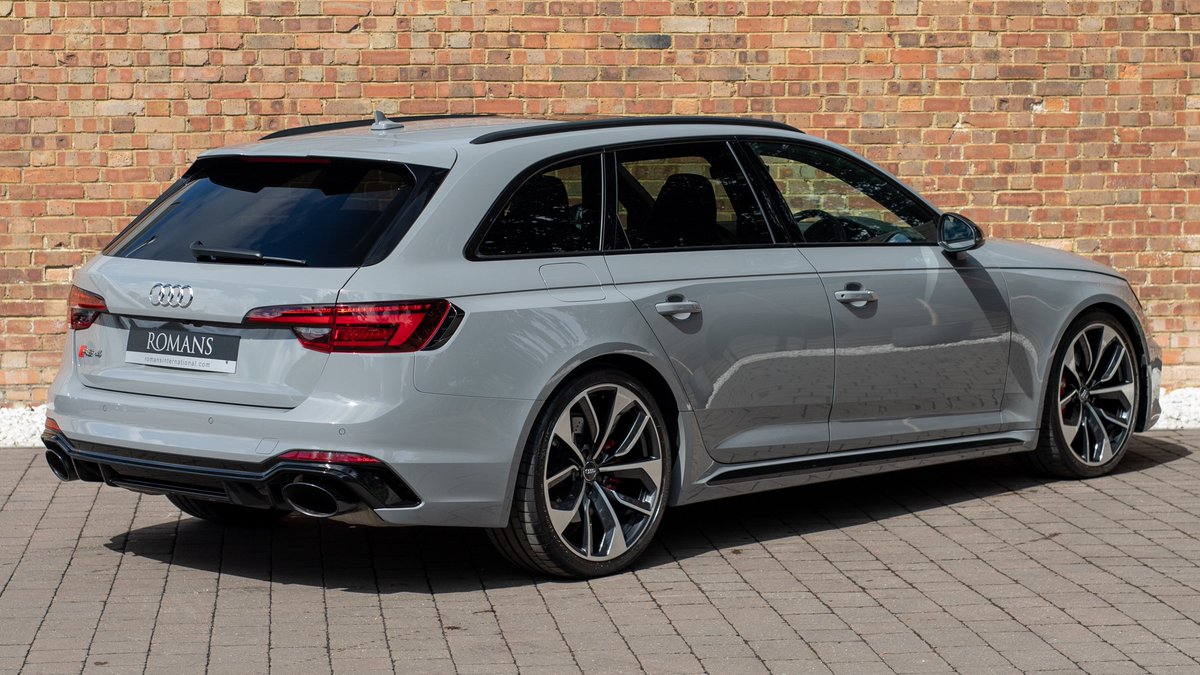 RomansCars's tweet photo. 4 more leavers this week - Slate Grey GT3 RS Weissach, RS4 Avant, Bentayga V8 and 911 50th Anniversary. #ExceptionalExamples #Sold https://t.co/4CqrS1unNi