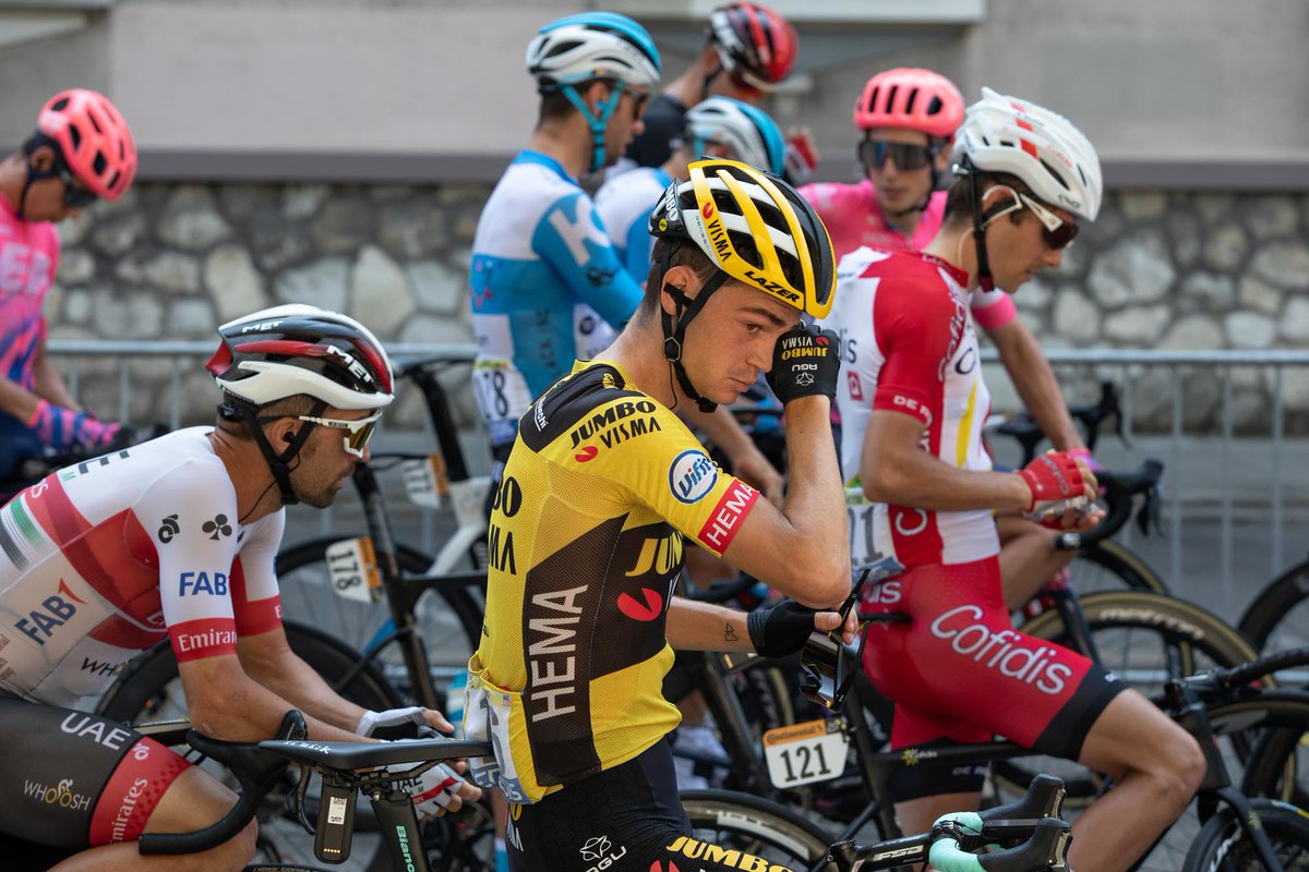 VilledeGrenoble's tweet photo. De beaux souvenirs pendant @LeTour aujourd'hui à #Grenoble 🎉🚴🚴‍♂️
Photos : Alain Fischer et Sylvain Frappat - Ville de #Grenoble 
#vélos #cyclisme #grenobleaimelevélo https://t.co/2gG47Fon1T