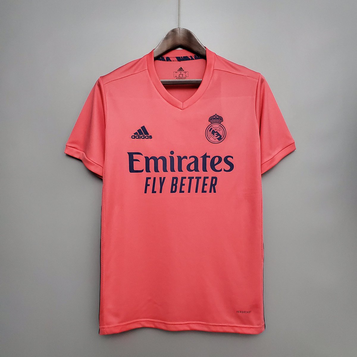elcornerpodcast's tweet photo. 🏆 SORTEO INTERNACIONAL 🏆

Para celebrar la vuelta del futbol y nuestra T2, os traemos un sorteo con los amigos de @footballh_. ¡Puedes ganar tu CAMISETA FAVORITA! 💯

REQUISITOS:

- Seguir a @footballh_ y a @elcornerpodcast 
- Dar RT a este tweet

🍀 GANADOR 22 DE SEPTIEMBRE 🍀 https://t.co/yTtVJssExo