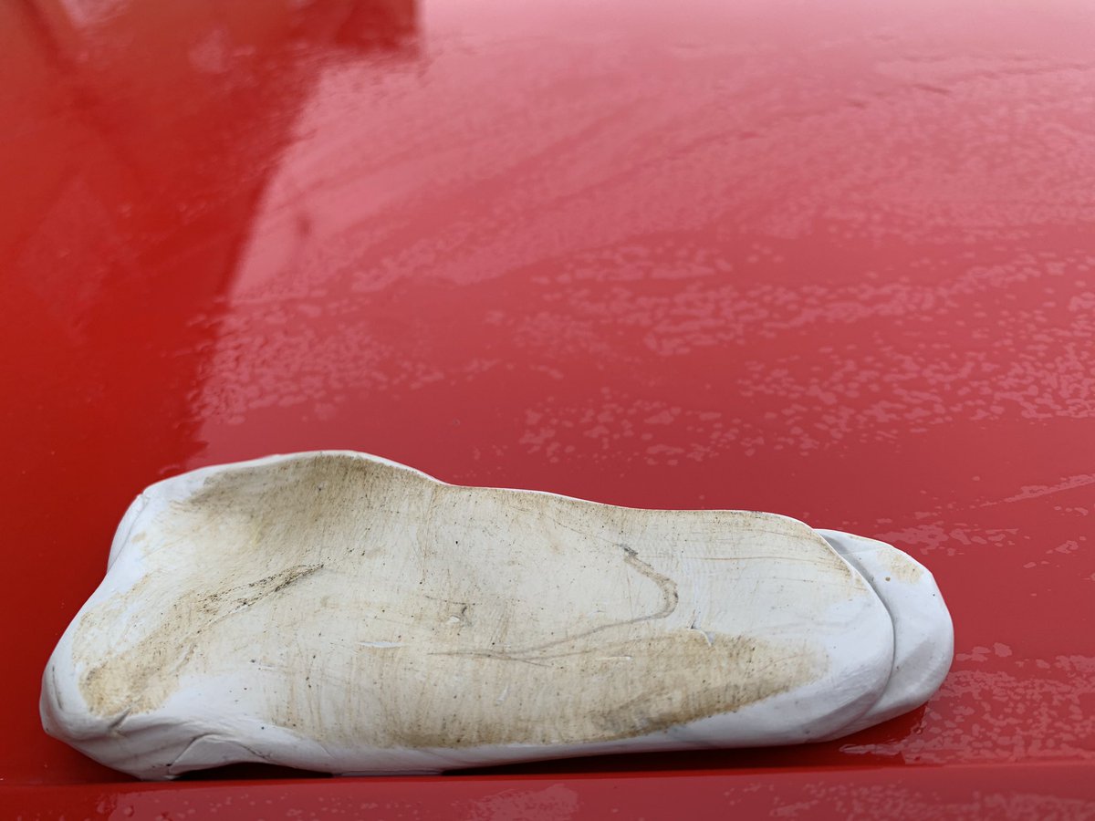 _Michaeldhill's tweet photo. Gave my @vauxhall #Astra #Elite a full #valet today using the @autoglym clay bar, polish and Ultra HD Wax. It’s amazing how much crap comes off the paintwork over a few months 😳 red give off a really deep shine when you use the right products and have a bit of patience 😊 https://t.co/vEOpWf1BR6