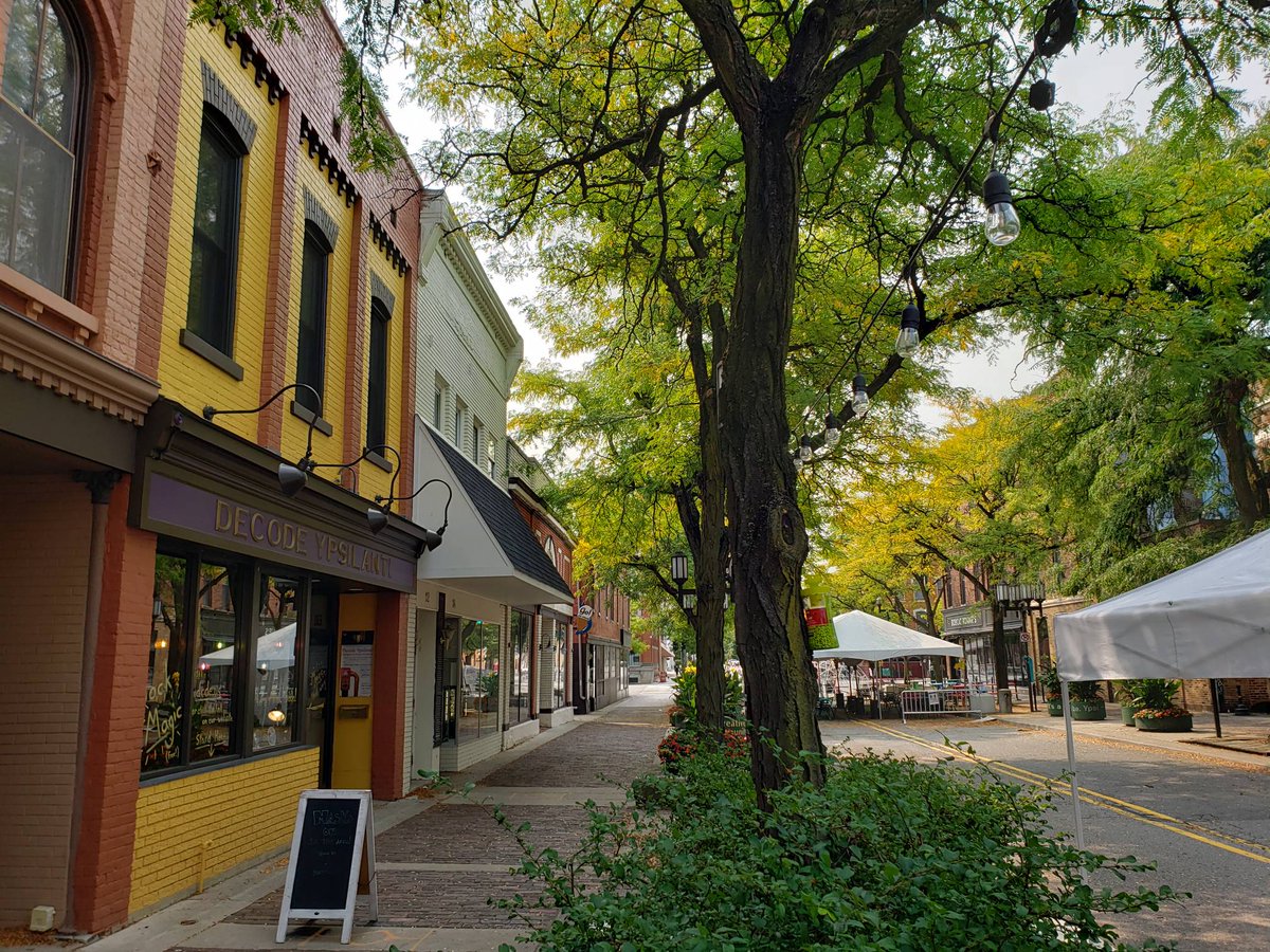 DecodeDetroit's tweet image. A beautiful fall day for outdoor adventures!