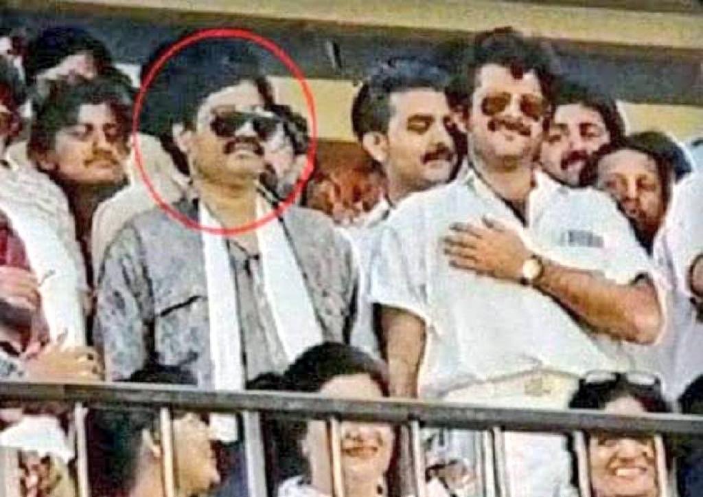 Amit2707's tweet photo. Supporting 1993 Blast Accused Isn't Thali Mein Ched?

Meeting With India's most Wanted Isn't a Thali Ched?

Supporting Anti National's isn't Thali Mein Ched?

But Exposing Drug Mafia's Is Thali mein Ched.🙂 

#FranklySpeakingWithKangana https://t.co/qT2ypJzFOZ