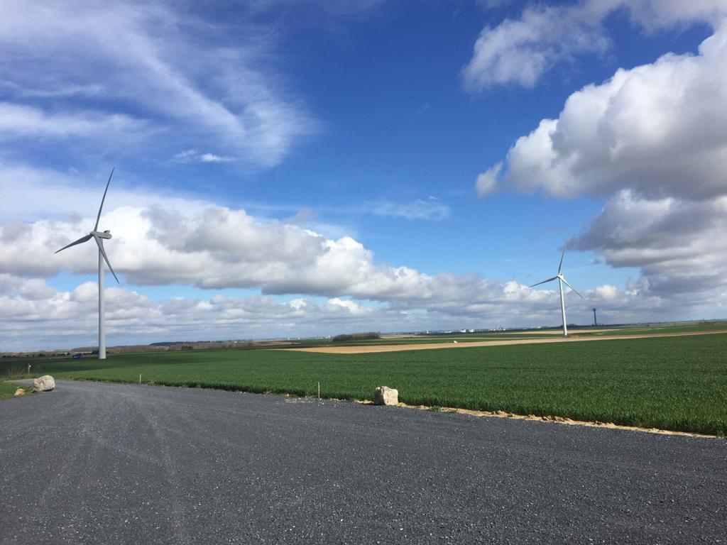 Auchannews's tweet photo. Pour la #JournéeDeLaQualitéDelAir, c’est l’occasion de rappeler qu’avec les sociétés @Voltalia, @Boralex et @Eurowatt nous avons pour objectif de développer l’approvisionnement en #électricitéverte de 100 % de nos sites français à horizon 2030. https://t.co/UfvFr23xRa https://t.co/x34Rgv0VJQ
