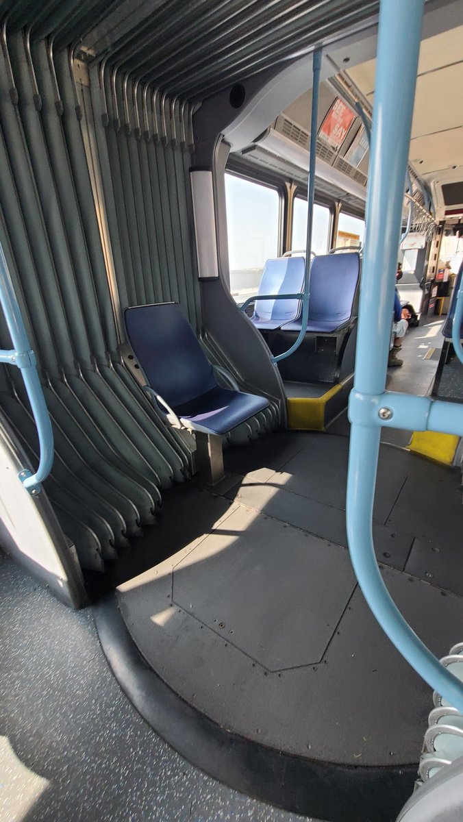 Andrew Toycat On Twitter It S Called An Articulated Bus I Think They Re Not Common In The Uk Because We Have Double Deckers But In Single Floor Buses It S A Way To Extend