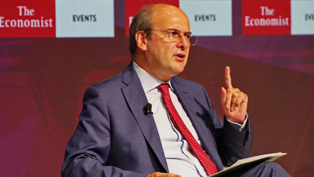K_Hatzidakis's tweet photo. Έχοντας προχωρήσει με τη διάσωση της ΔΕΗ, προχωρούμε τώρα στην απελευθέρωση της αγοράς ηλεκτρικής ενέργειας για να πέσουν οι τιμές. Θα αδιαφορήσουμε για τις αντιδράσεις. Είμαστε αποφασισμένοι να σπάσουμε αυγά! #EconRoundtableGR https://t.co/e76Lzi8yP8 https://t.co/ppds4EGW4j