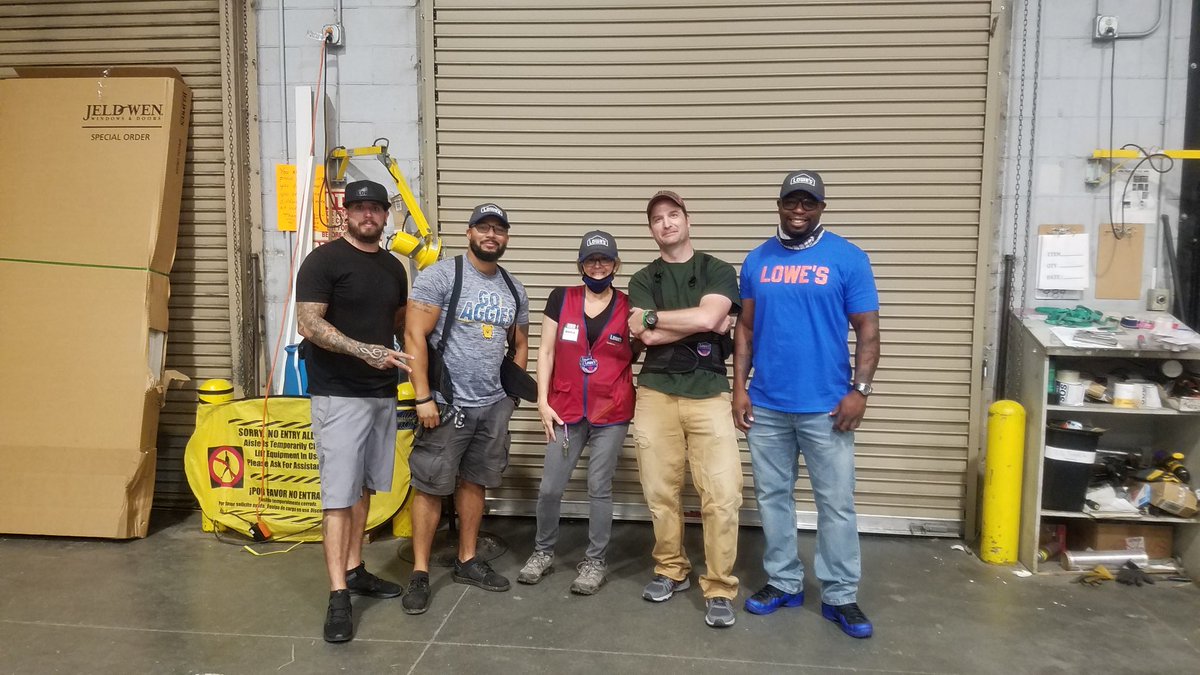 LowesHeather's tweet photo. Love these guys!! Can’t say enough about our delivery crew ⁦@Lowes⁩!  Thank you all for everything you have done/do for our store and customers! On to the next chapter!  You all got this! ❤️ #1835 #DeliveryRocks https://t.co/1E3tmoHva3