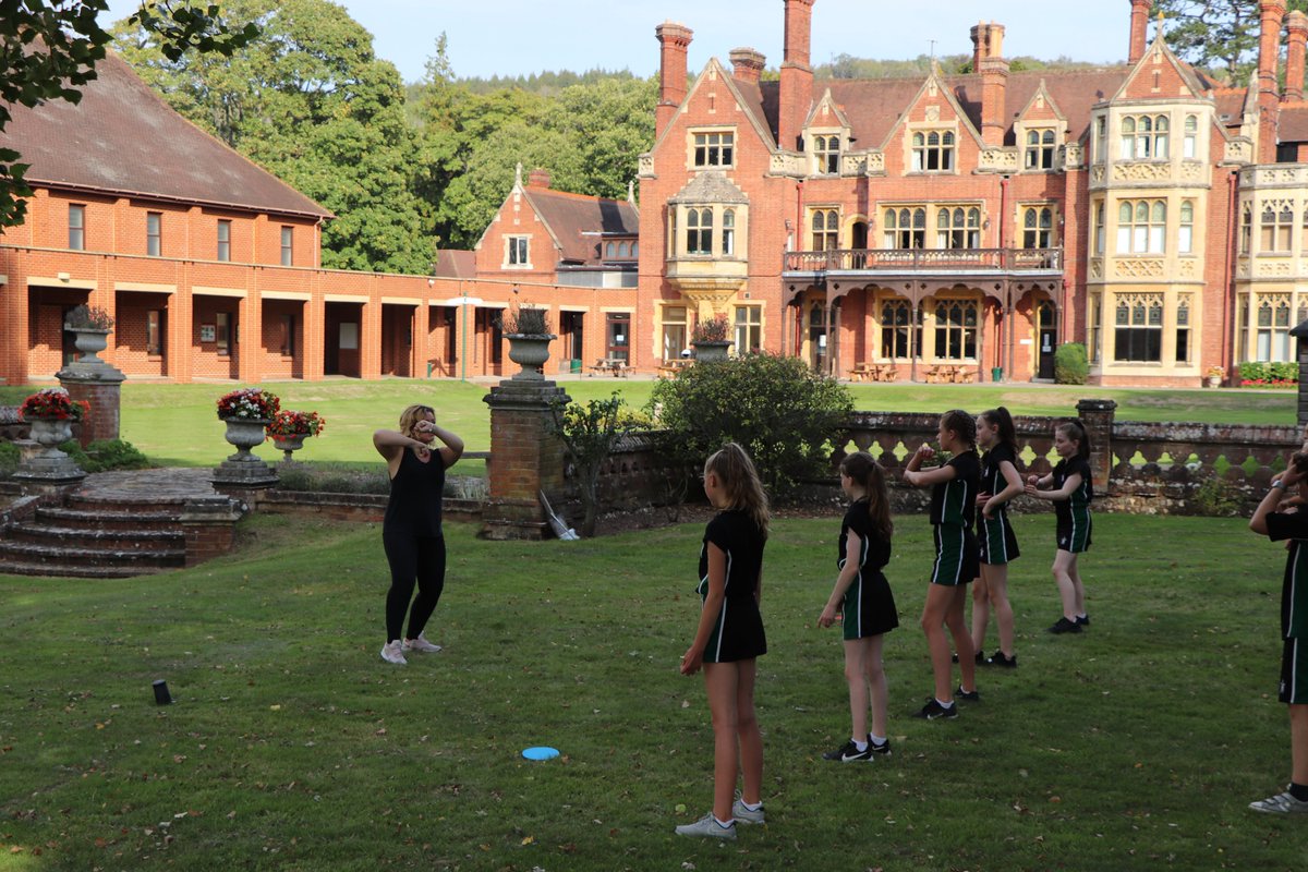 boxhillschool's tweet photo. Great to see our students enjoying the sunny afternoon yesterday during activities! #BoxHillActivities https://t.co/W0nqIO3uPf