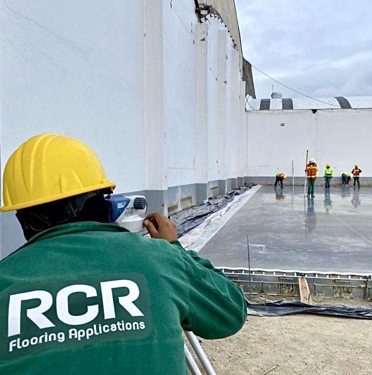 Kriscorti's tweet photo. 🚧Proyecto muy técnico para HELM de México 🌱💊en CDMX realizado por #Rinol 🇲🇽 
Sistema RCR BASETEC de losa para silo autoportante diseñado por #Monofloor 
▫️concreto reforzado con fibra estructural #Dramix5D 
▫️alta planimetria en gran panel
▫️juntas sin impacto Permaban Wave https://t.co/s7CHYteec4