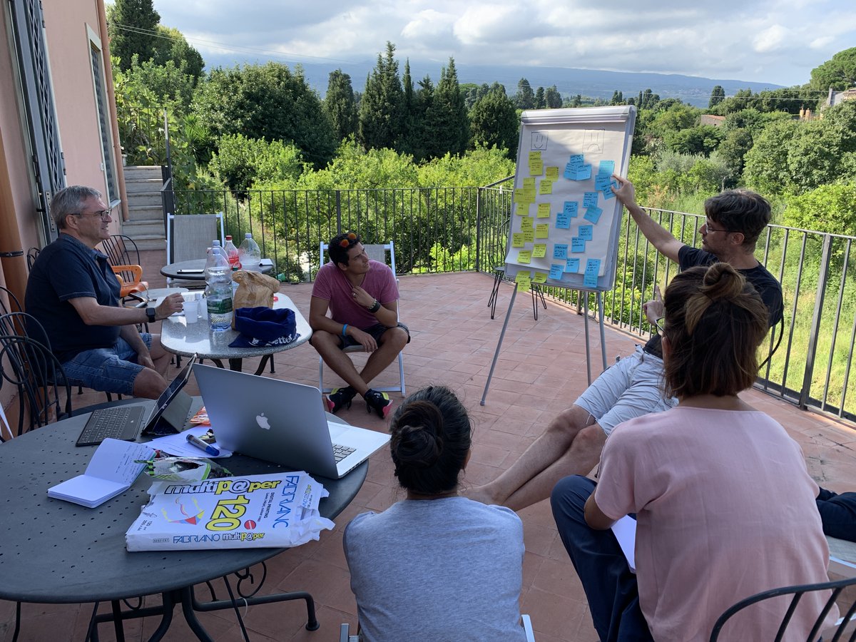hoxeheome's tweet photo. Every @CocoonPro #CPjam leaves precious gifts. #2020h2 was full of considerations, visions, Qi Gong, people far away but very close, laughter, listening, food prepared together, the stars, the lawn. Everything is transforming into the energy that will nourish the next months. https://t.co/QulWm3qjRe