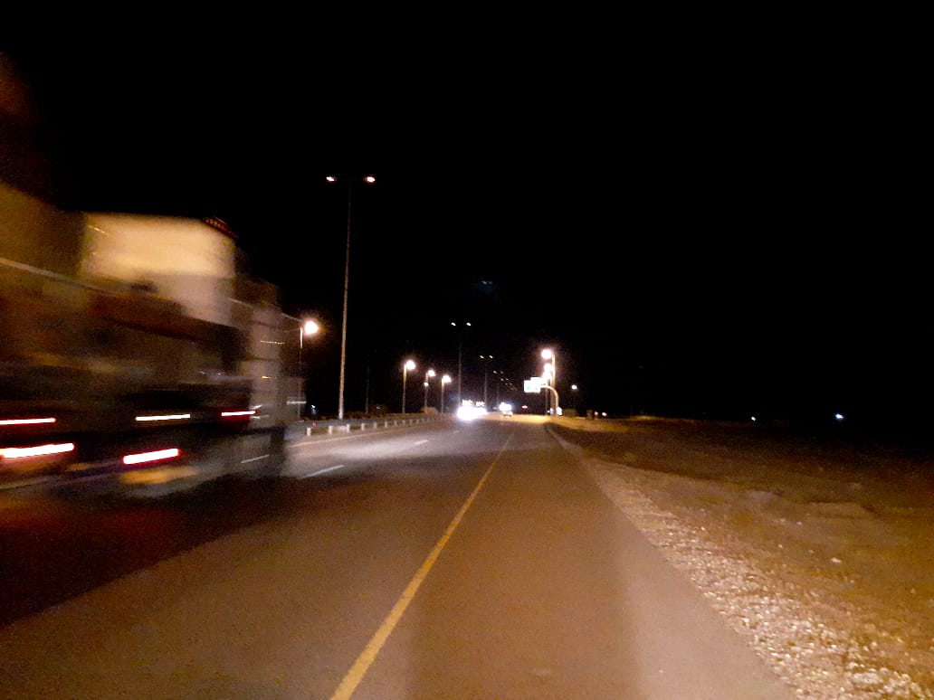 sultanmalabri's tweet photo. الحمدلله
مع إعطاء المحافظات صلاحيات أوسع تم تشغيل أعمدة الإنارة في الشارع الرئيسي عبري البويضاء
وستكتمل خلال الأيام القادمة
عند تركيب العدادات
شكرااااالكم سعادة الشيخ
ابو زياد نجيب الرواس
سعادة الشيخ الوالي
المجلس البلدي
مدير عام البلديات
الأخوة الفنيين 
والخير قادم بتعاون الجميع https://t.co/5512Xg1l45