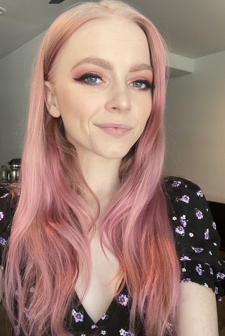 I did a thing 💓 https://t.co/Ye4kGRxThG