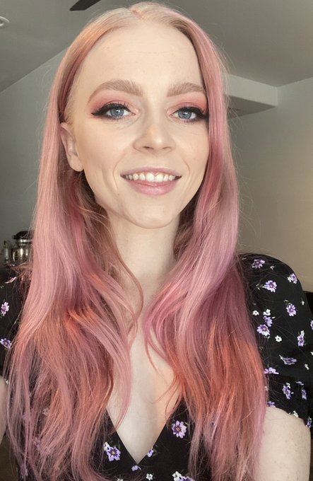 I did a thing 💓 https://t.co/Ye4kGRxThG