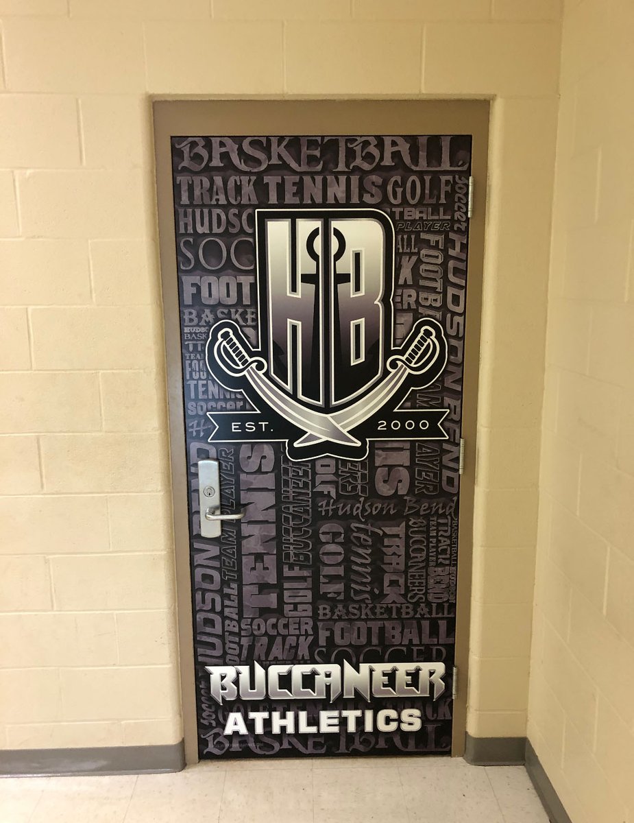 Paint the Wall @ltisdschools 

#webrandbig #athletics #sports #sportsbranding #waterboygraphics #customdoors #customentrances #customwindows #customgraphics #customwindscreens #hudsonbend #buccaneers #laketravisisd