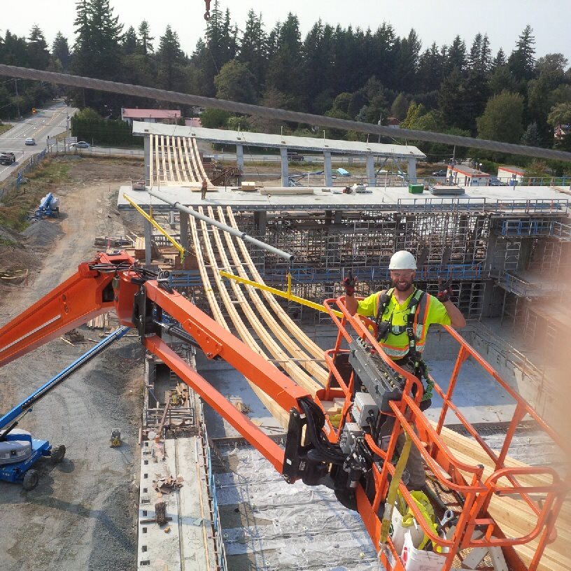 seagatetimber's tweet photo. #TeamSeagate make pretty great photographers, plus create incredible roof structures! Take a sneak peak of the Grandview Heights Aquatic Centre: https://t.co/XDI8kdv6WU https://t.co/DbTKtgzdaX