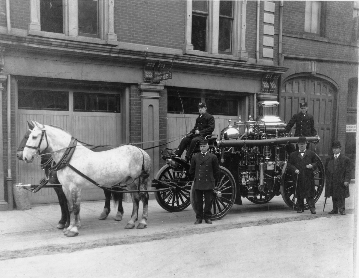 HFDHistorian's tweet photo. On June 28, 1883, the HFD purchased its first steamer engine capable of pumping 600gpm built by Clapp and Jones of Hudson, NY. A second steamer capable of pumping 800gpm was added in 1907 built by Waterous of Brantford. https://t.co/2Sv2UFK6QP