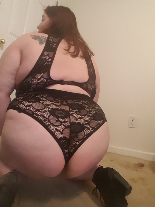 Buy me lunch?   **pinned post has payment methods** https://t.co/oPhycpVZpe<a href="/tag/newprofilepic"class="tags"><span>#newprofilepic</span></a>