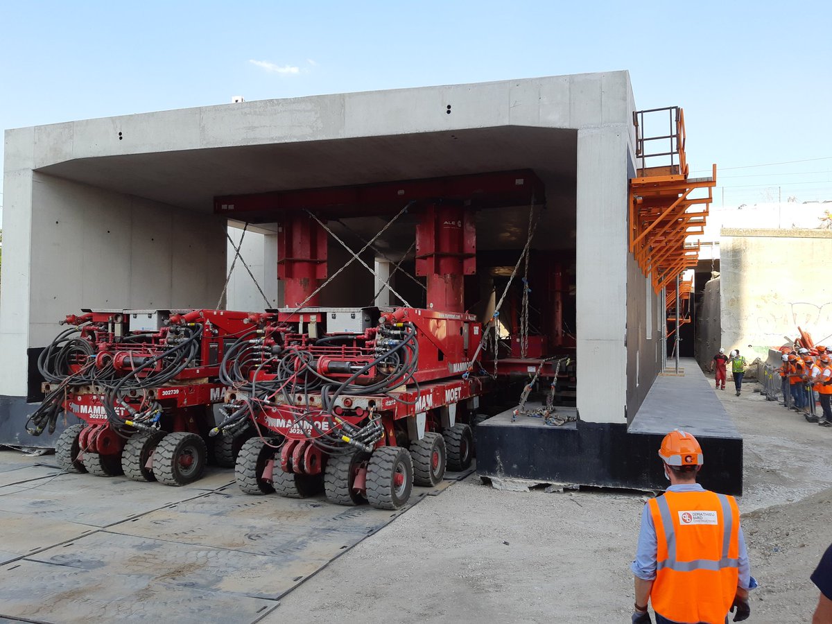 Un moment fort dans les travaux de la gare à <a href="/VilleSaintDenis/">Ville de Saint-Denis</a> aujourd'hui : le nouveau souterrain est mis en place. Bientôt une gare rénovée, agrandie, et accessible à tous !  <a href="/LigneH_SNCF/">Ligne H</a> <a href="/RERD_SNCF/">RER D</a> <a href="/ConnectGares/">SNCF Gares & Connexions</a> <a href="/SNCFReseau/">SNCF Réseau</a>