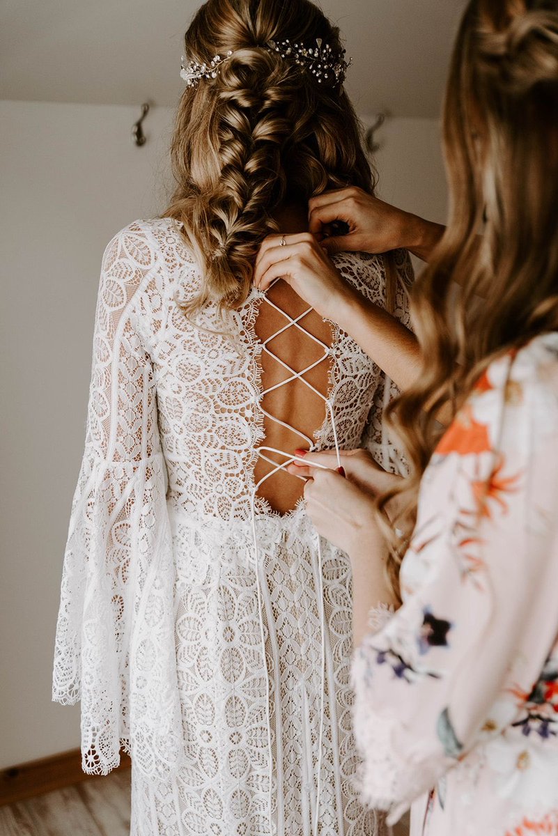 ISaidYesFL's tweet photo. On the #isaidyesfl blog!!! ✨Check out Madeline &amp; Drew’s BEAUTIFUL vintage bohemian wedding - photos by Josie Brooks Photography! 
.
.
Link in bio!!! 🌿🗝✨
.
.
#josiebrooksphotography #magnoliamanor #vintagewedding #vintagestyle #bohowedding #bohovintagewedding #floridawedding https://t.co/p4jx5EL2xn