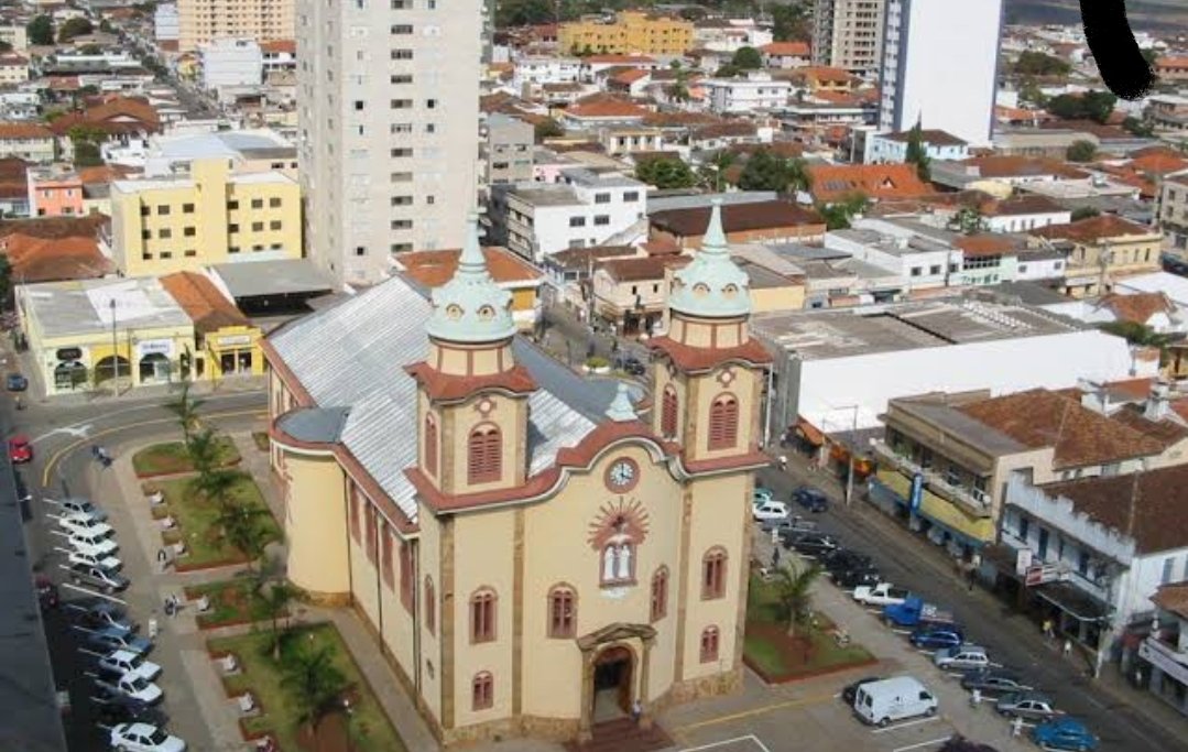 PaulaEngel10's tweet photo. Se vcs acham o Vitão talarico // é pq vcs nunca viram o povo dessa cidade https://t.co/2AYxEqeaUk